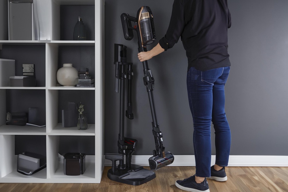 Tyčový vysávač Rowenta RH99F1WO X-Force Flex 15.60 Animal, 230 AW čierny/medený