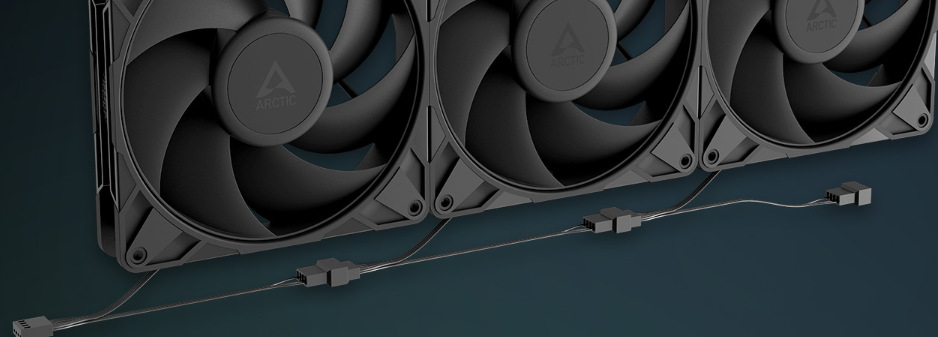 Arctic Cooling P14 Pro PST umožňuje zapojiť vedľa seba viac ventilátorov