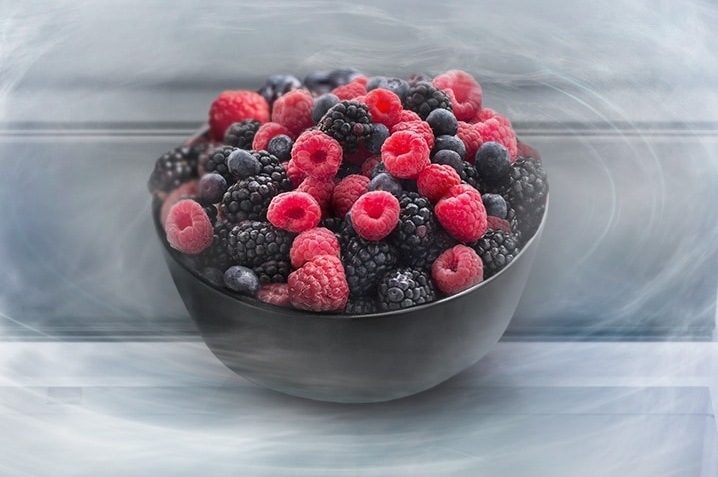 Mrazené ovocie v miske bez námrazy - No Frost