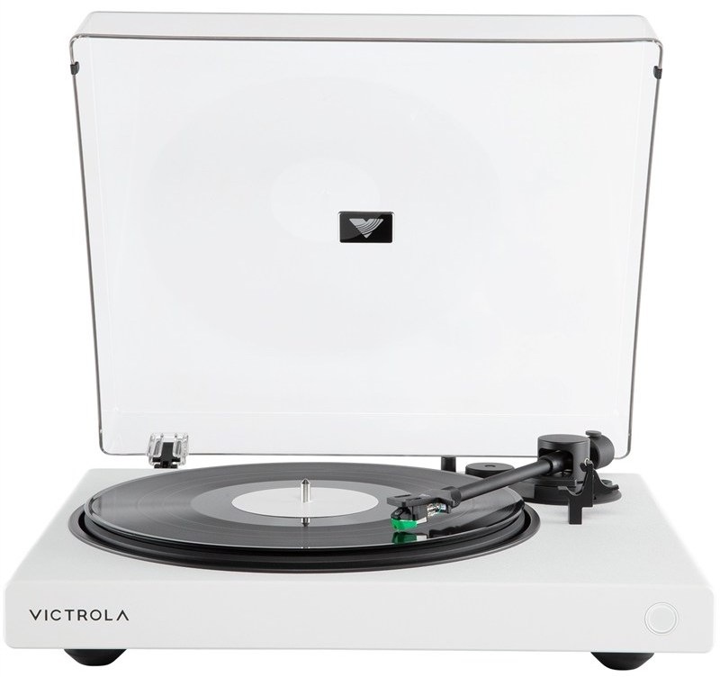 Victrola VPT-1520 Wave biely gramofón s priehľadným prachovým krytom, hliníkovým tanierom a ramienkom s prenoskou