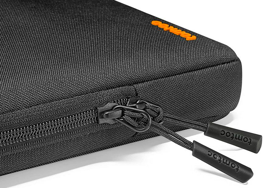 Púzdro na notebook tomtoc Sleeve na 14" MacBook Pro - čierne