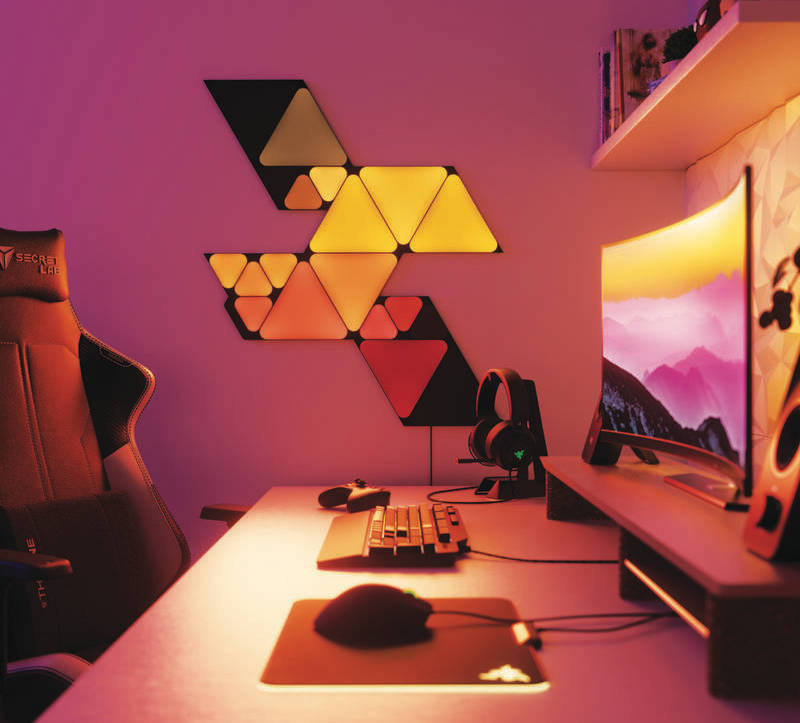 LED svetlo Nanoleaf Shapes Black Mini Triangles Expansion Pack (10 ks) čierne LED svetlo Nanoleaf Shapes Black Mini Triangles Expansion Pack (10 ks) čierne