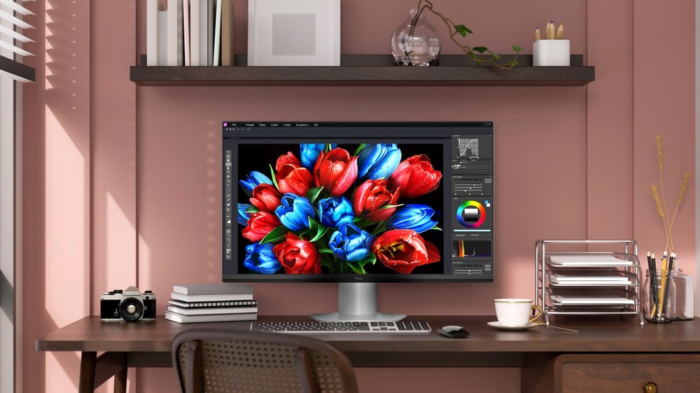Mini LED podsvietenie kombinuje výhody technológií LCD a OLED, vďaka ktorým premieňa klasické podsvietenie displeja na obsah s vysokým jasom a bohatými kontrastmi.