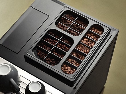 Automatický kávovar Miele CM 7750 obsidián čierny