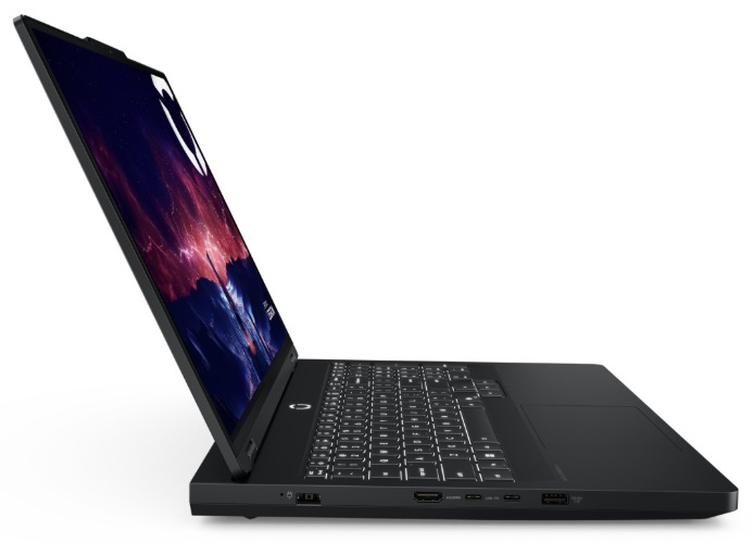 Notebook Lenovo Legion Pro 5 16IAX10H čierny Bočný pohľad na Lenovo Legion Pro 5 16IAX10H s HDMI, USB-C, USB-A a sieťovým portom