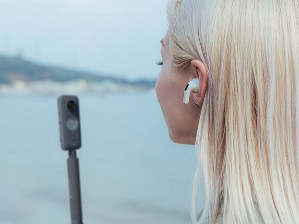 Outdoorová kamera Insta360 ONE X2 čierna/sivá Outdoorová kamera Insta360 ONE X2 čierna/sivá