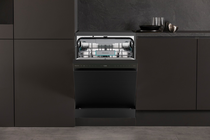 Umývačka riadu Hisense HS673A90BX čierna Umývačka riadu Hisense HS673A90BX v modernej kuchyni.