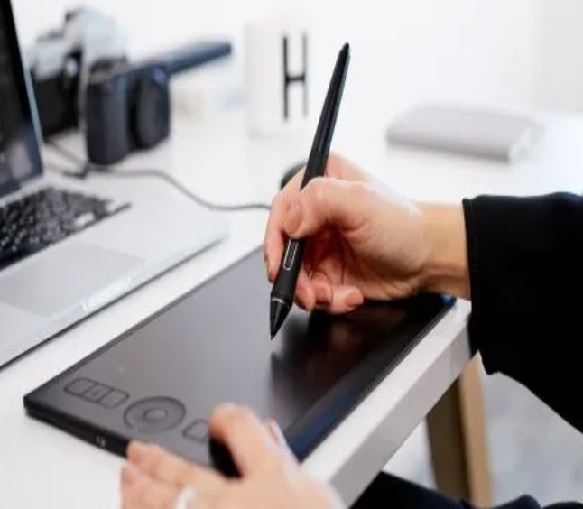 Grafický tablet Wacom One By Small čierny/červený Grafický tablet Wacom One By Small čierny/červený