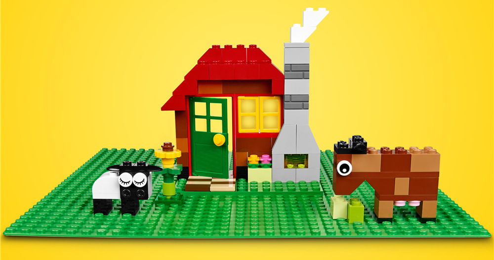 Stavebnica LEGO® Classic 11023 Zelená podložka na stavění Podložku stačí rozbaliť a začať stavať, takže deťom poskytne jednoduchý základ na kreatívnu tvorbu.