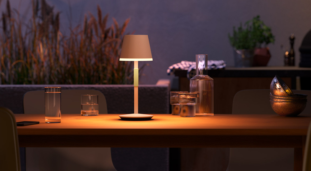 Stolná lampa Philips Hue Go biela Stolná lampa Philips Hue Go biela