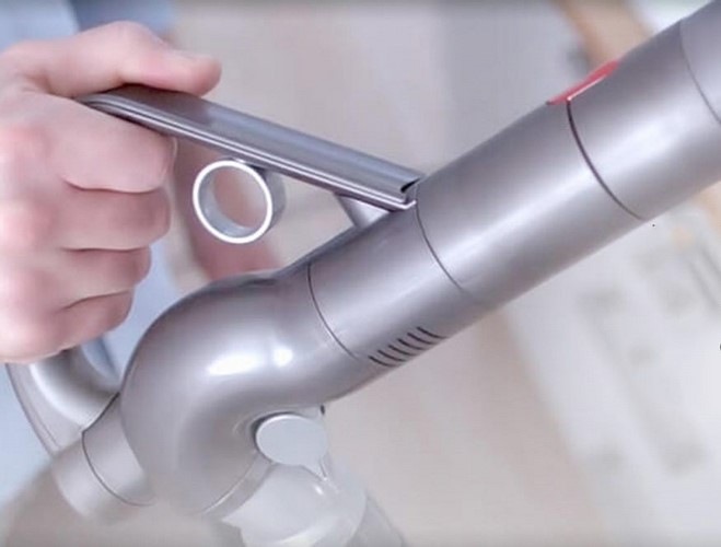 Podlahový vysávač Dyson Cinetic Big Ball Absolute 2 strieborný