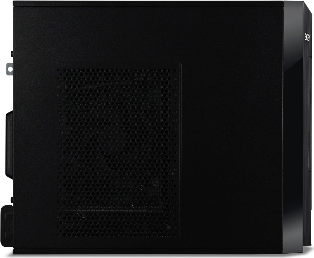Stolný počítač Acer Aspire XC-1715 čierny Na obrázku je stolný počítač Acer Aspire XC-1715 z bočného pohľadu. Čierna skriňa má jednoduchý matný bočný panel s veľkou perforovanou vetracou mriežkou uprostred, ktorá slúži na chladenie vnútorných komponentov. Vpravo je vidieť lesklý okraj predného panelu s čiastočne viditeľným logom Acer. Celkovo pôsobí skriňa úzko, kompaktne a kancelársky.