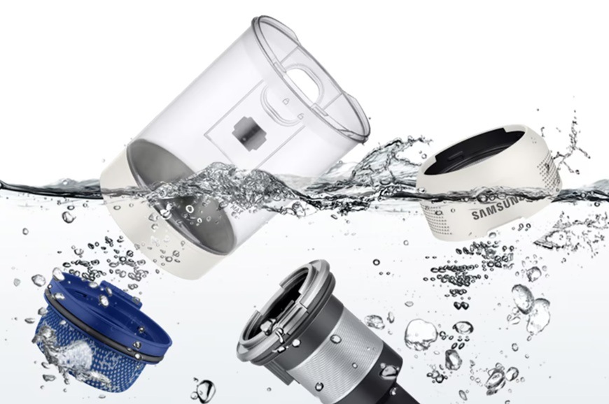 Tyčový vysávač Samsung Bespoke AI Jet VS80F28DES/GE béžový Jednotlivé časti nádoby na prach tyčového vysávača Samsung Bespoke AI Jet VS80F25DES/GE vo vode