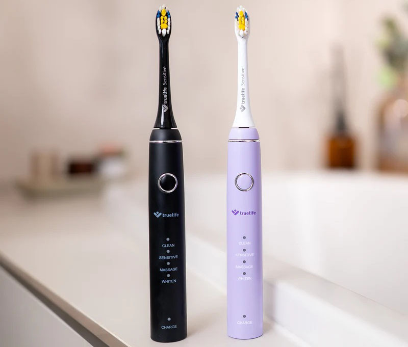 Súprava zubných kefiek TrueLife SonicBrush Compact Duo Black / Lavender čierna/fialová Zubná kefka TrueLife SonicBrush Compact Duo Black / Lavender