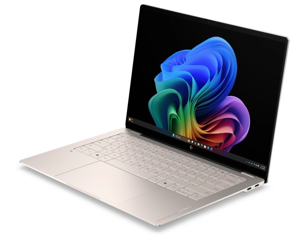 Notebook HP OmniBook Ultra AI 14-kd0075ncx + Game Pass predplatné na 2 mesiace béžový Notebook HP OmniBook Ultra AI 14-kd0072ncx zapnutý a otočený doľava