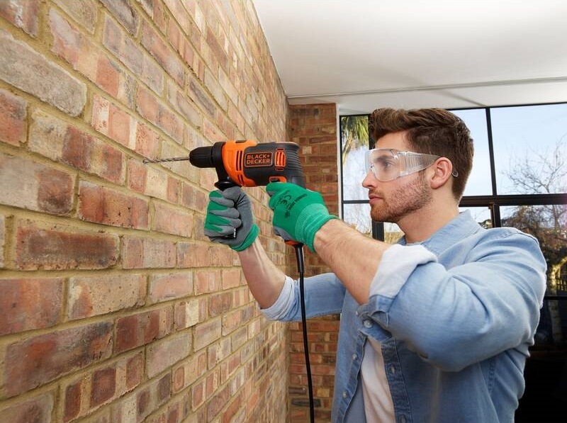 Vŕtačka Black-Decker BEH710K-QS Vŕtačka Black-Decker BEH710K-QS