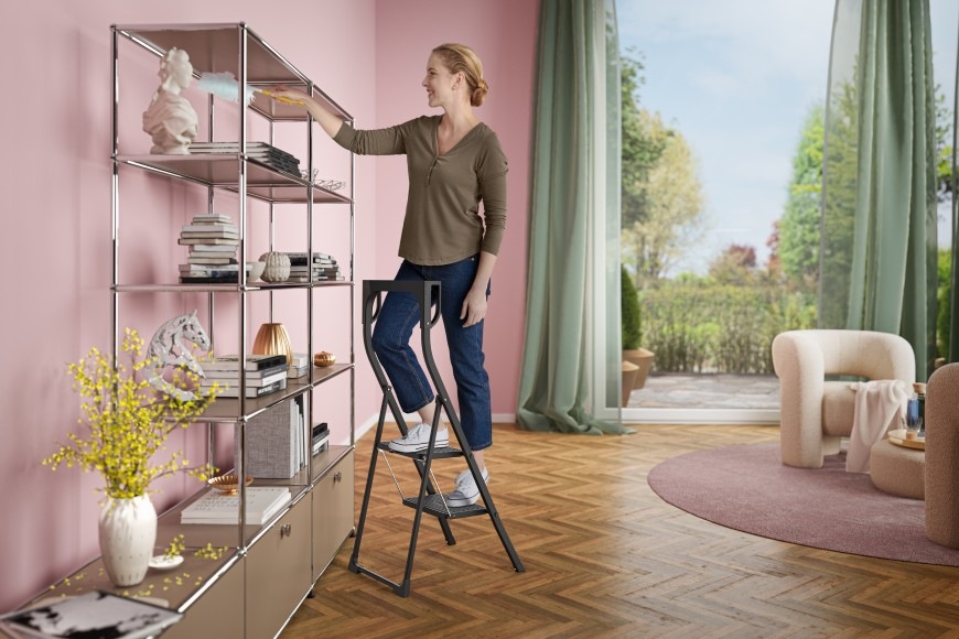 Schodíky Hailo 4342310 K77 ComfortLine 2 s bezpečnostným strmeňom