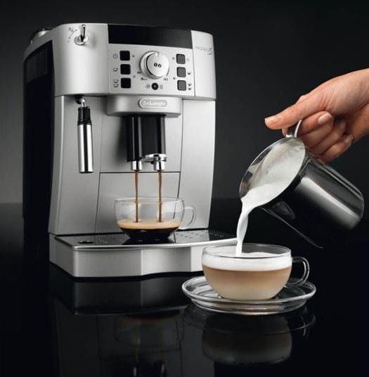 Espresso De'Longhi Magnifica ECAM22.110SB čierne/strieborné Espresso De'Longhi Magnifica ECAM22.110SB čierne/strieborné