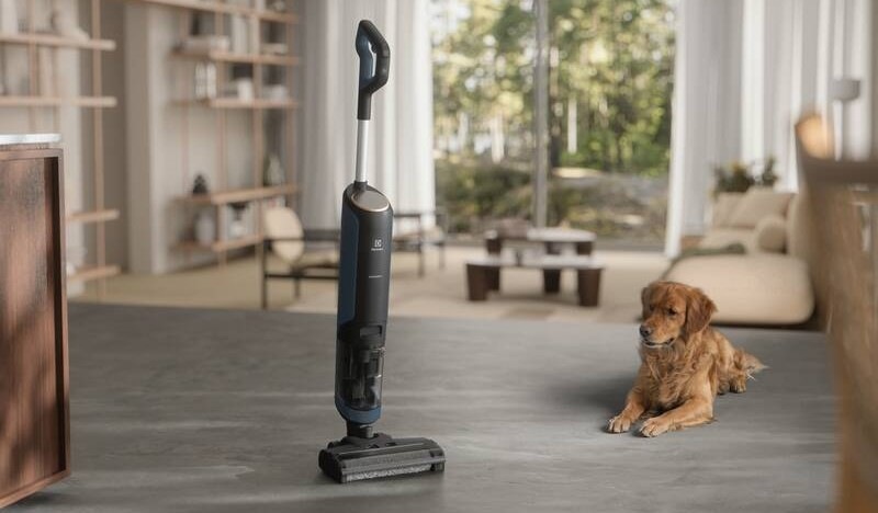 Čistič tvrdých podláh Electrolux 800 Wet&Dry EW81U3DB Čistič tvrdých podláh Electrolux 800 Wet&Dry EW81U3DB