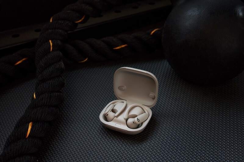 Slúchadlá Beats Powerbeats Pro 2 béžová Slúchadlá Beats Powerbeats Pro 2 béžová