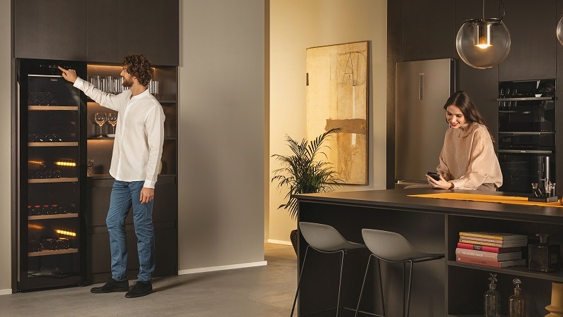 Vínotéka Haier HWS247GEH1 čierna/nerez Vínotéka Haier HWS247GEH1 čierna/nerez