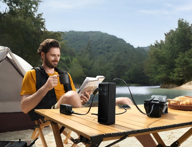 Powerbank EcoFlow RAPID 25000mAh, 170W, 2x100W USB-C kabel strieborný Powerbank EcoFlow RAPID 25000mAh, 170W, 2x100W USB-C kabel strieborný