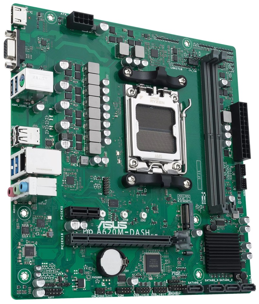 Základná doska Asus Pro A620M-DASH-CSM Pohľad na dosku zhora. Na snímke sú vidieť jednotlivé časti dosky - sloty pre pamäte, grafiku, CPU, chladiče. Na boku vidíme porty na pripojenie externých zariadení.