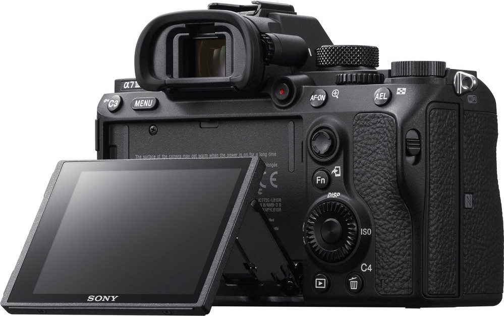Digitálny fotoaparát Sony Alpha 7 III + 28-70 OSS II čierny Fotoaparát Sony Alpha 7 III s výklopným displejom