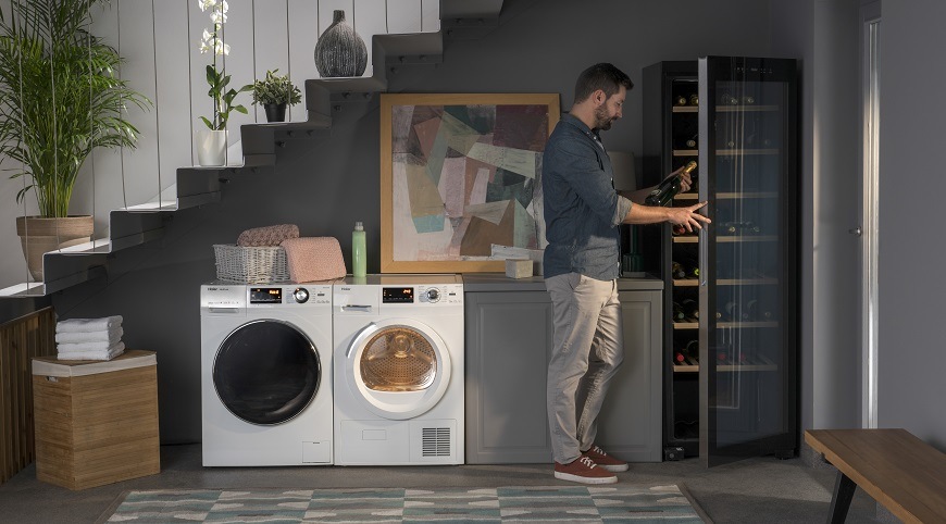 Vínotéka Haier HWS188GAE čierna