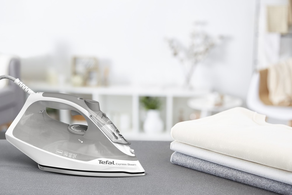 Žehlička Tefal Express Steam FV2863E1 Žehlička Tefal Express Steam FV2863E1