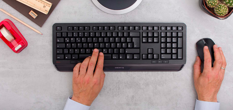 Klávesnica s myšou Cherry GENTIX DESKTOP CZ+SK čierna Klávesnica s myšou Cherry GENTIX DESKTOP CZ+SK čierna