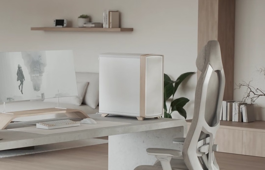 Case FRACTAL DESIGN Summit Chalk White Solid biela FRACTAL DESIGN Summit Chalk White Solid umiestnená na pracovnom stole vo svetlom interiéri