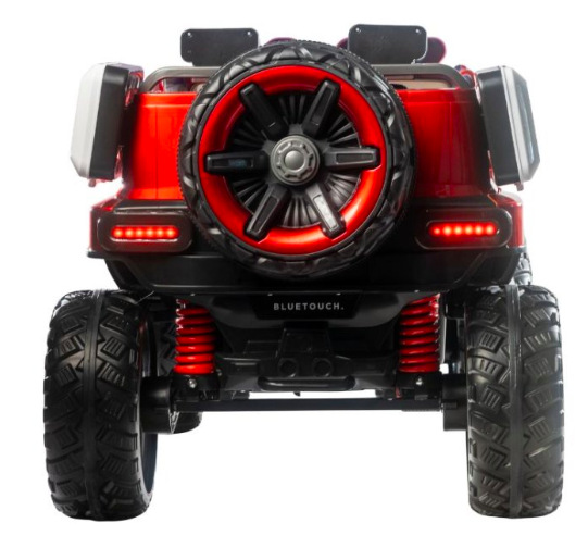 Elektrické autíčko Bluetouch off-road červený Zadná časť detského autíčka BLUETOUCH s rezervným kolesom a odpružením kolies