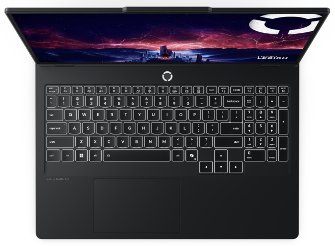 Notebook Lenovo Legion Pro 5 16IAX10H čierny Pohľad zhora na klávesnici s numerickou časťou a touchpad notebooku Lenovo Legion Pro 5 16IAX10H