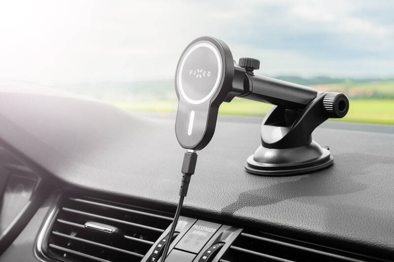 Držiak na mobil FIXED MagClick XL s podporou MagSafe, na sklo alebo palubnú dosku, 15W čierny Držiak na mobil FIXED MagClick XL s podporou MagSafe, na sklo alebo palubnú dosku, 15W čierny