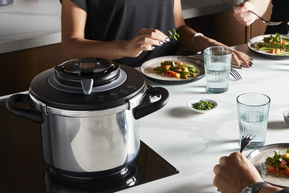 Tlakový hrniec Tefal Clipso+ CHEF P4550731, 6 l nerez Tlakový hrniec Tefal Clipso+ CHEF P4550731, 6 l nerez