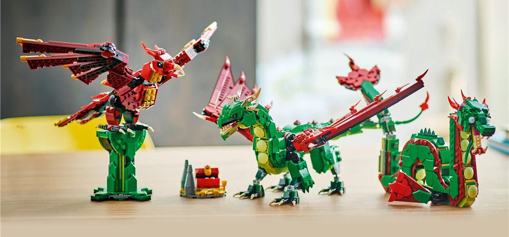 Stavebnica LEGO® Creator 3 v 1 31161 Stredoveký drak Stredoveký drak s pohyblivými krídlami je možné nastaviť do rôznych póz a využiť pri fantasy dobrodružstvách.