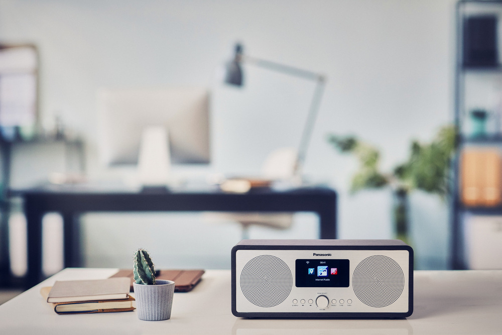 Internetový rádioprijímač s DAB+ Panasonic RF-D40EG-K čierny/strieborný Podporuje internetové rádio