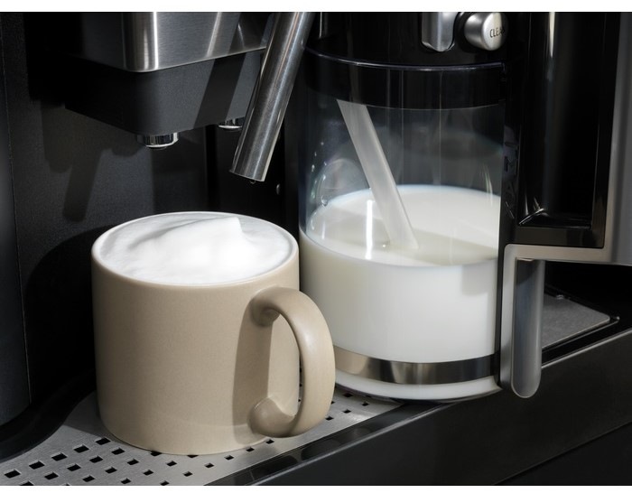 Vstavané espresso Electrolux 900 PRO KBC85Z čierny