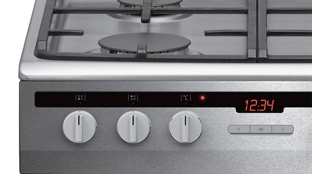 Kombinovaný sporák Amica SPA 6110 TZX PIZZA nerez Sporák K60 Amica SPA 6110 TZX PIZZA - detail ovládacieho panelu
