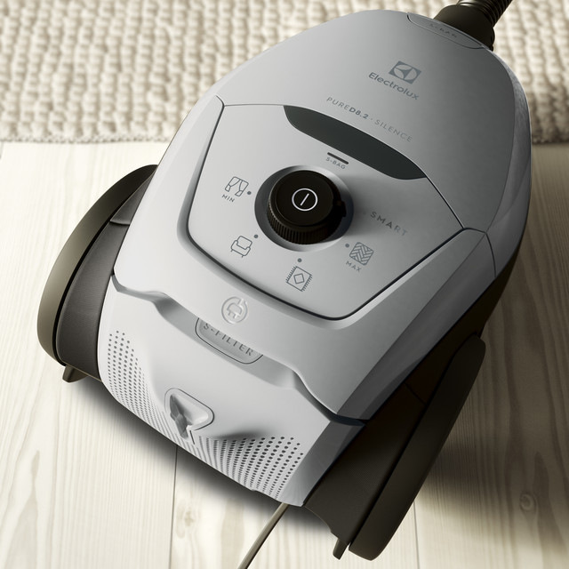 Podlahový vysávač Electrolux Pure D8.2 PD82-4MG sivý Podlahový vysávač Electrolux Pure D8.2 PD82-4MG sivý