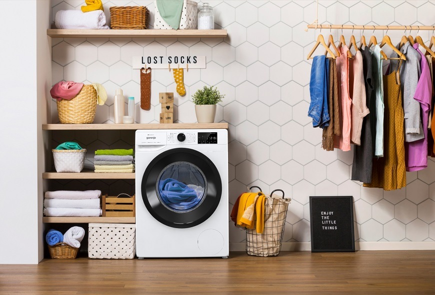 Práčka Gorenje Essential WPNEI74SA1SWIFI biela Práčka Hisense WPNEI74SA1SWIFI, biela