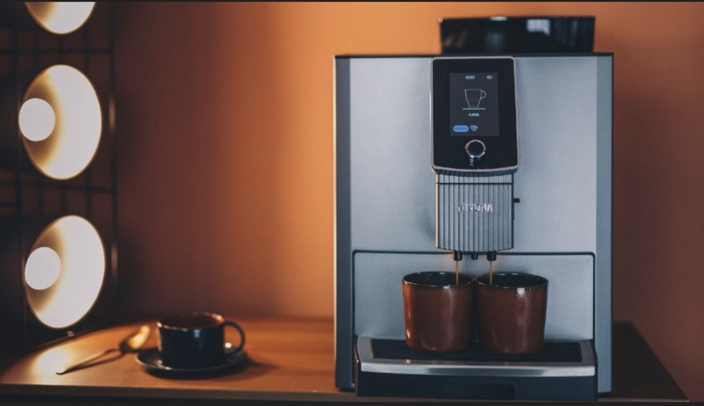 Automatický kávovar Nivona NICR 1040 Automatický kávovar Nivona s displejom pripravuje dve espressá v modernom interiéri