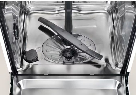Umývačka riadu Electrolux 300 AirDry EES47300IX Vnútro umývačky Electrolux EES47300IX