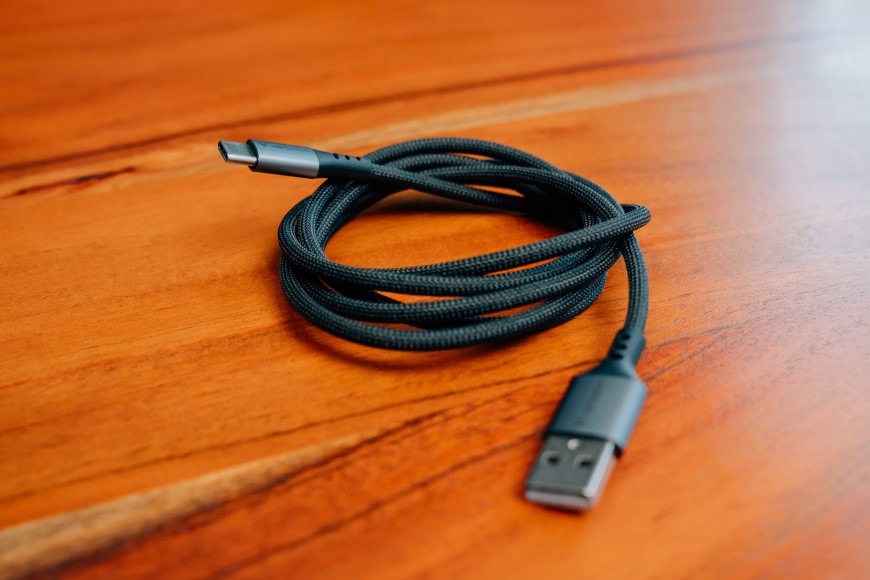 Kábel Verbatim Sync & Charge USB-A/USB-C 18W 1,2m čierny „Kábel