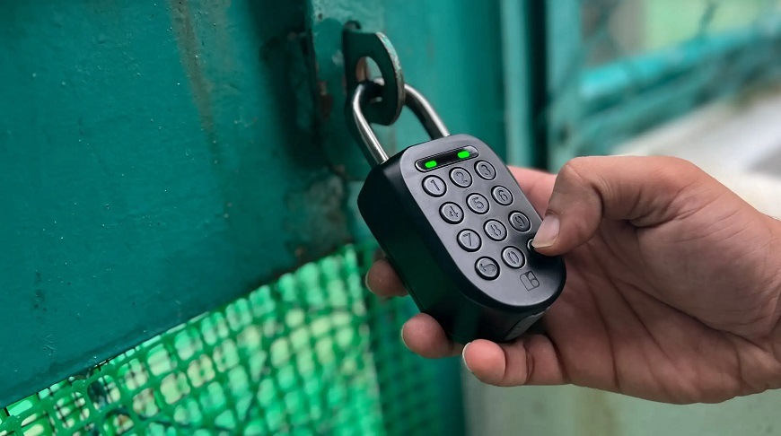 Visiaci zámok Igloohome Padlock 2 čierny