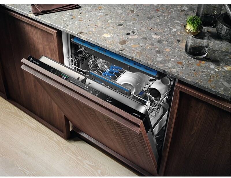 Umývačka riadu Electrolux 600 PRO EES48400L