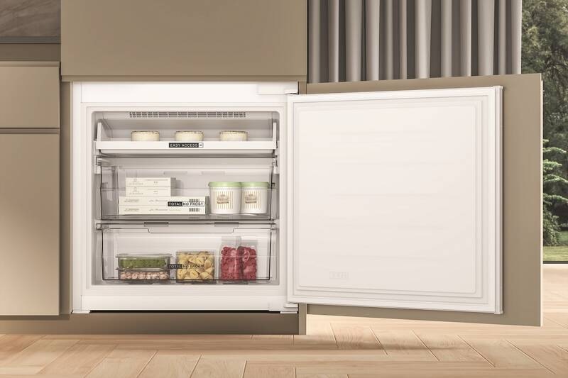 Chladnička s mrazničkou Whirlpool WH SP70 T122 biela Chladnička kombinovaná Whirlpool WH SP70 T122, NoFrost vstavaná, zásuvka Easy Access