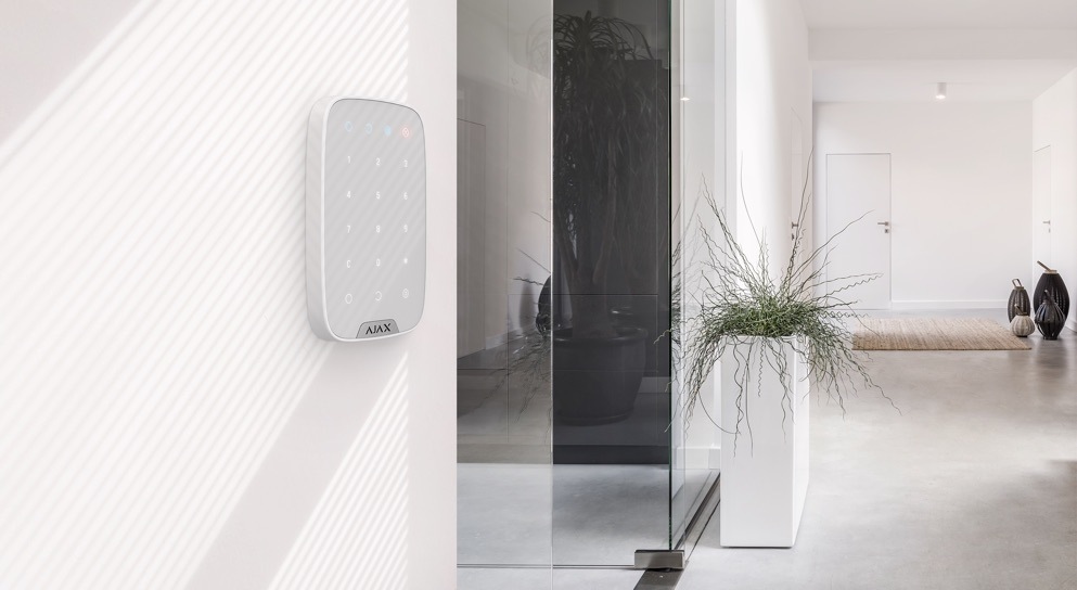 Klávesnice k alarmom AJAX KeyPad biela
