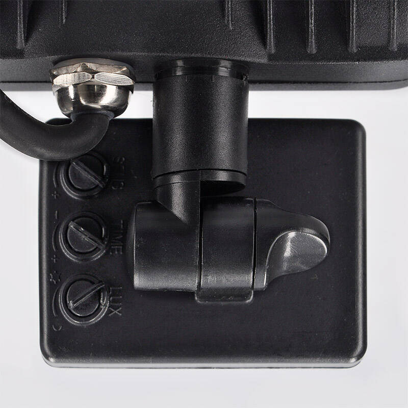 Reflektor Solight PRO so senzorom, 10W, 920lm, 5000K, IP44 čierny